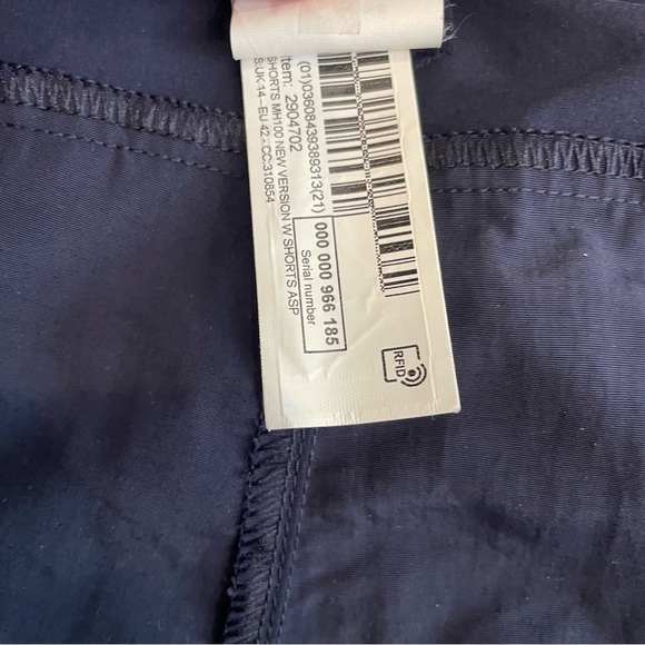 Quechua Decathlon Shorts Navy
 with Teal Accents Women’s size Large - Picture 9 of 9